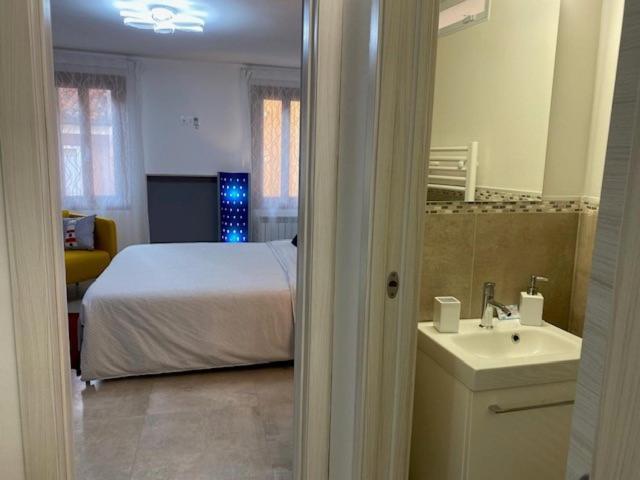 Casabella Chioggia Casa Indipendente Con Corte Buitenkant foto